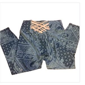 Fabletics Boost PowerHold 7/8 Leggings